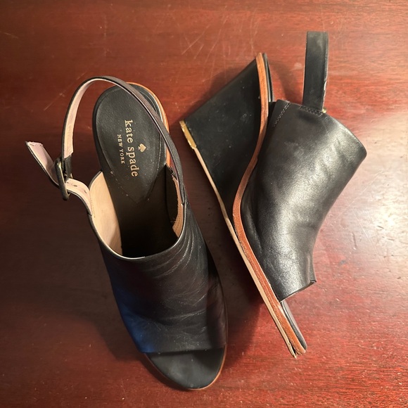 ACCEPTING ALL OFFERS Kate Spade Black Women's Wedge Sandals 10.5 leather - Picture 1 of 5